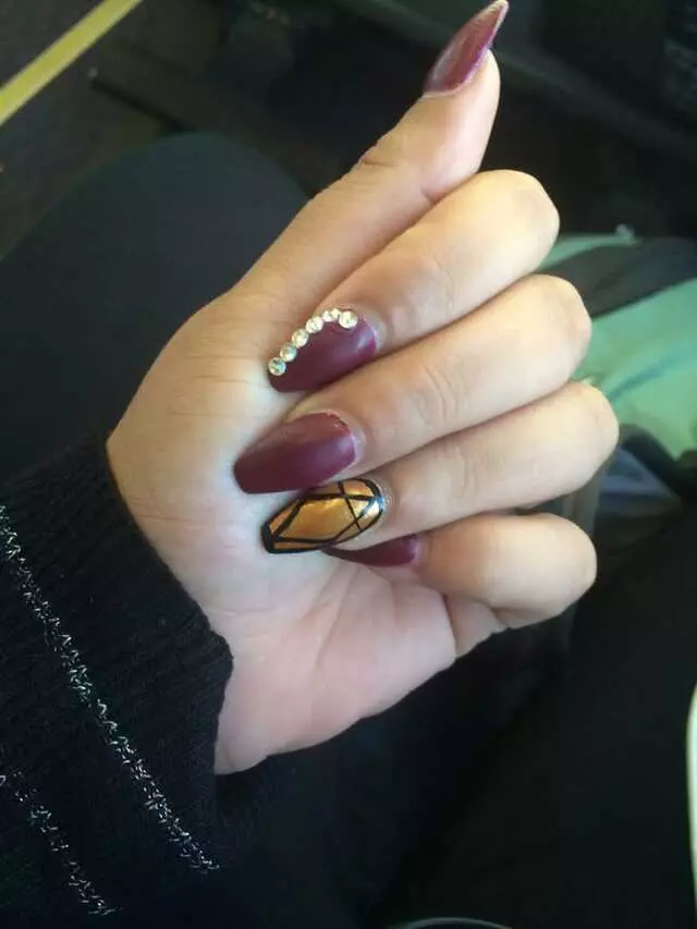 A List Nail Bar