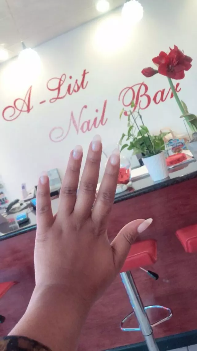 A List Nail Bar
