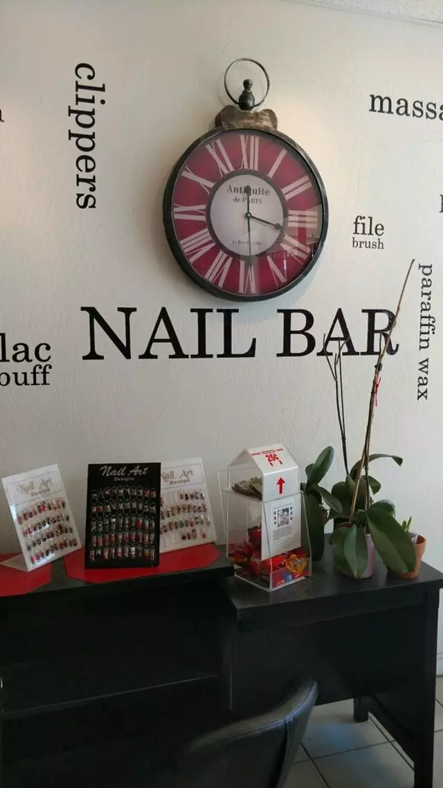 A List Nail Bar