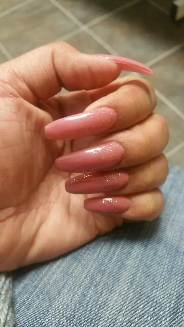 A List Nail Bar