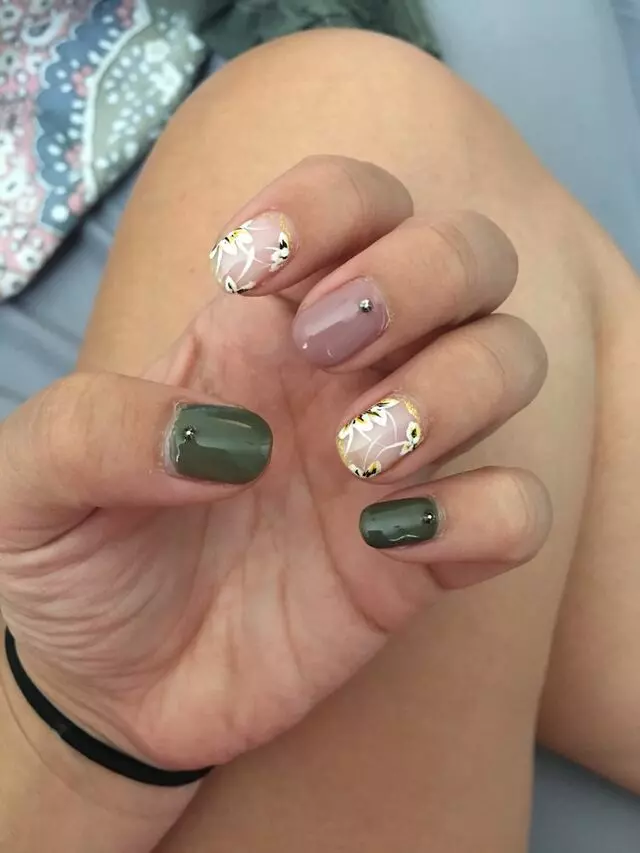 A List Nail Bar