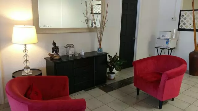 A List Nail Bar