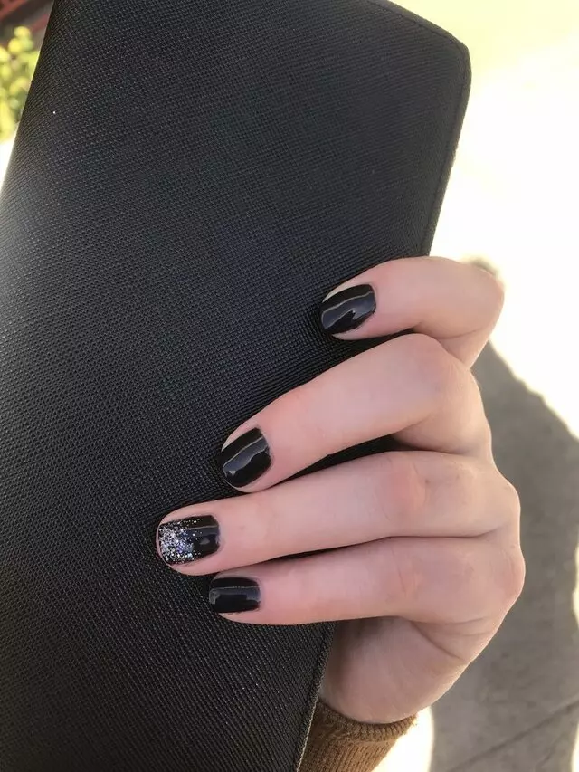 A List Nail Bar