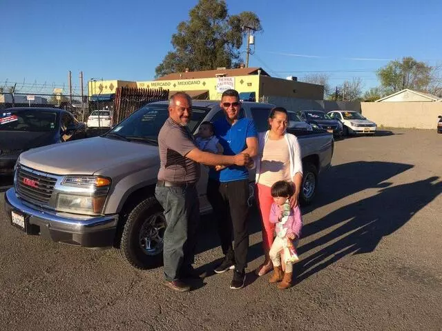 Albertos Auto Center