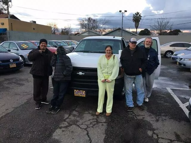 Albertos Auto Center