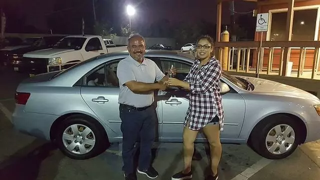 Albertos Auto Center