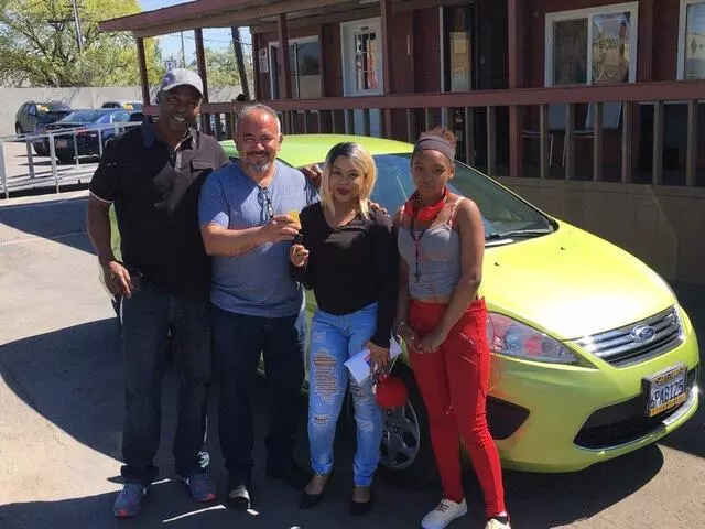 Albertos Auto Center