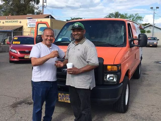 Albertos Auto Center