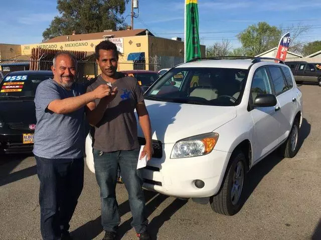 Albertos Auto Center