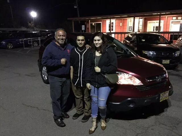 Albertos Auto Center