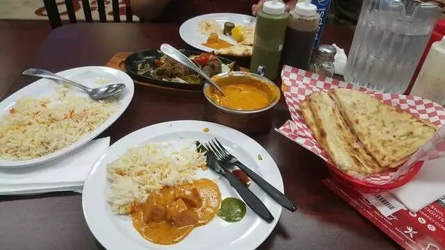 8th St Market & Eatery