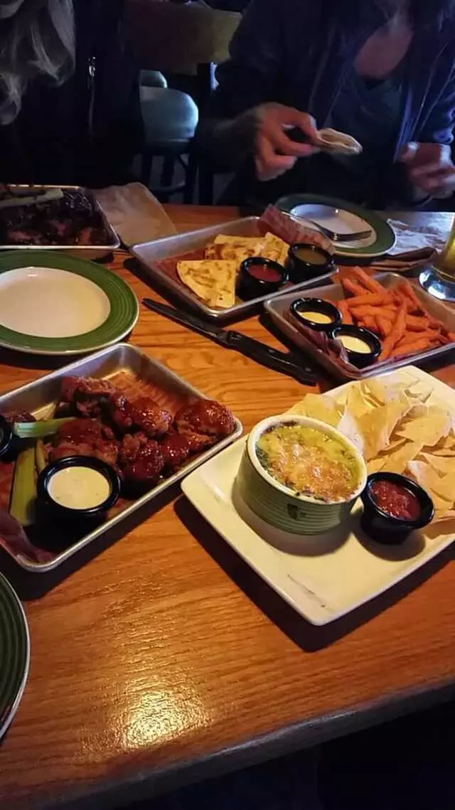 Applebee’s Grill + Bar