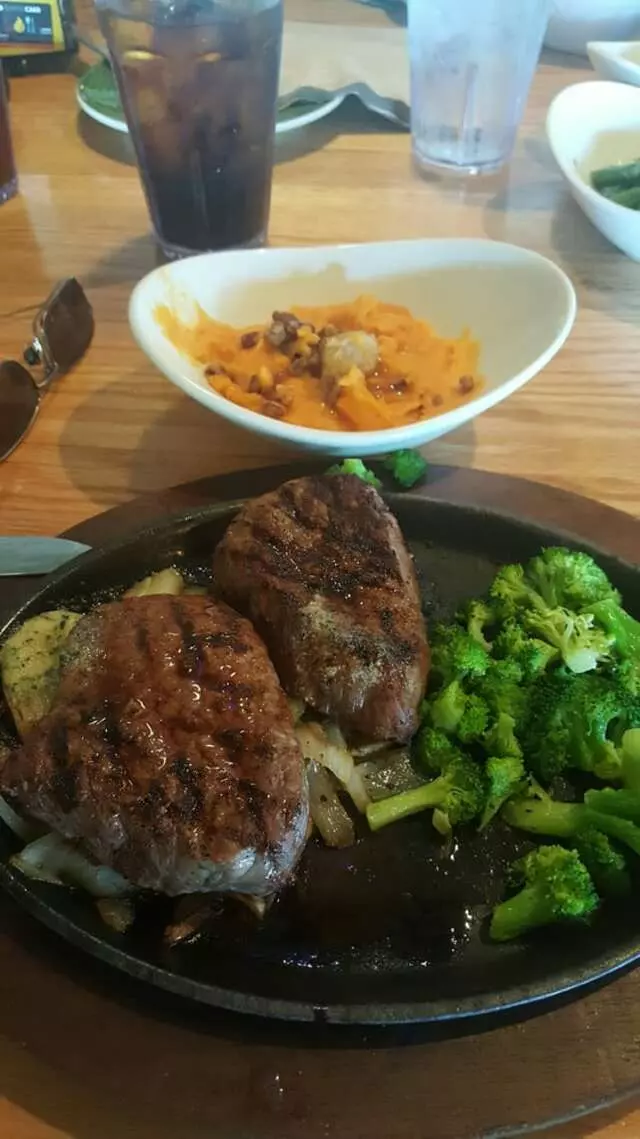 Applebee’s Grill + Bar