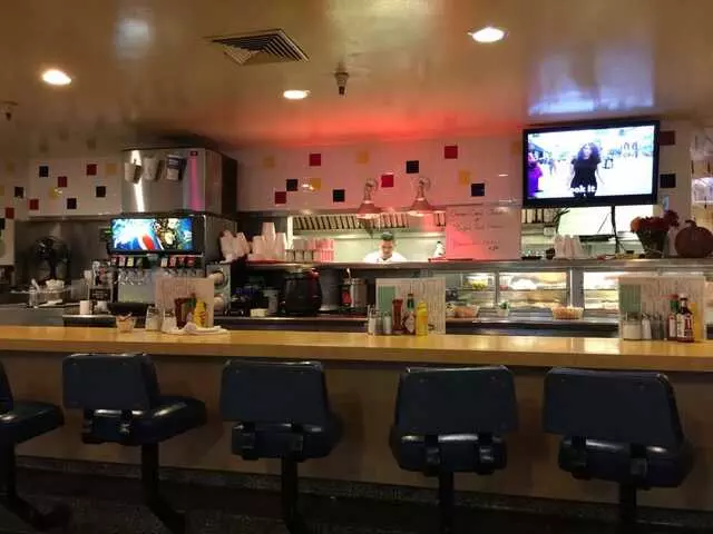 10 Pin Diner