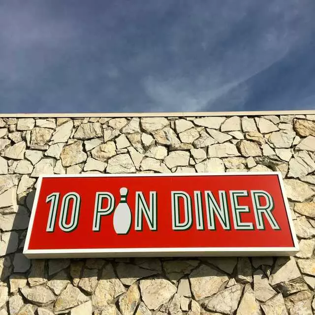 10 Pin Diner