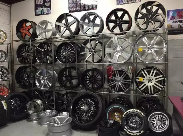 209 Customs Tires and Wheels