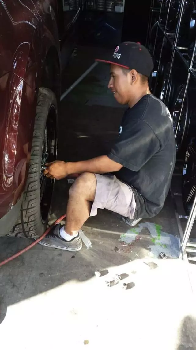 209 Customs Tires and Wheels