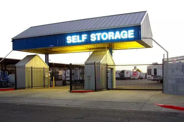 Arco’s Self Storage