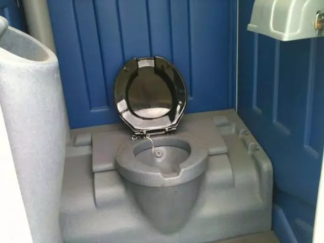 A & J Rentoilets