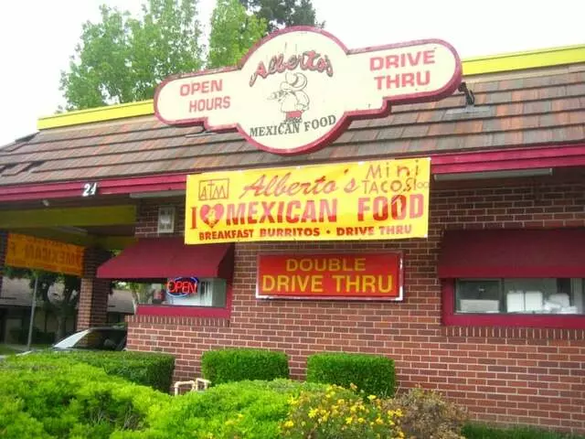 Alberto’s Mexican Food
