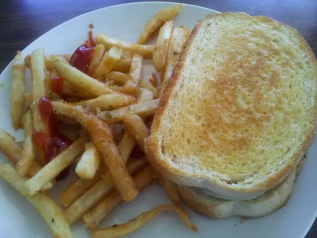 Andre’s On The Green