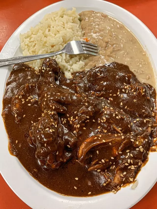 El Siete Mares Restaurant