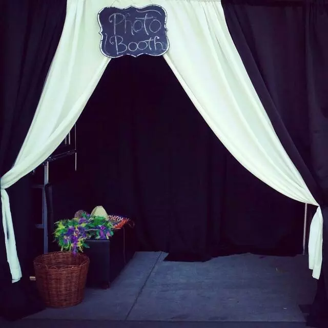 Aura Photo Lounge